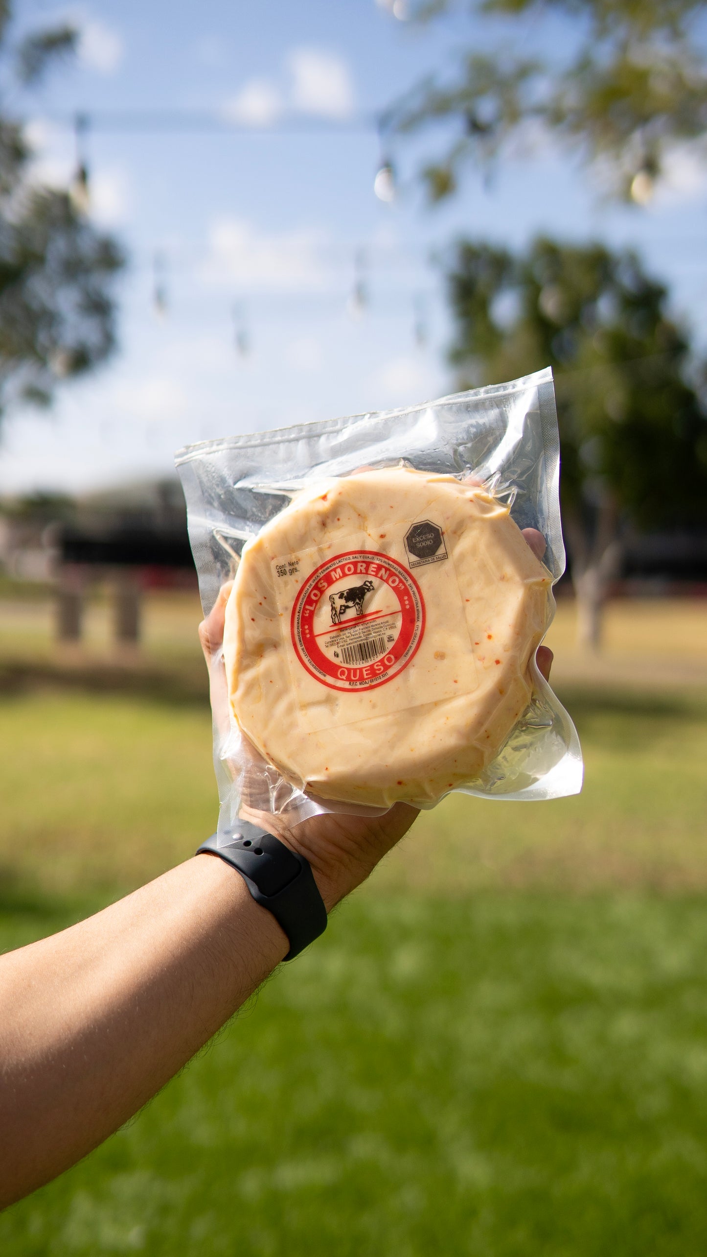 Queso Asadero Chiltepin - Los Moreno